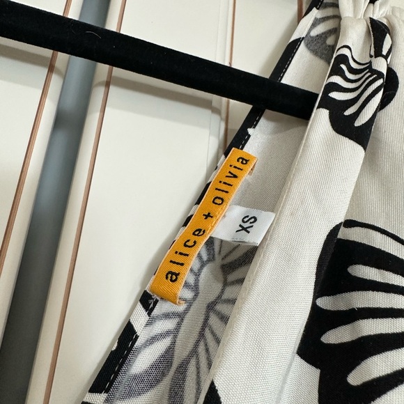 ALICE + OLIVIA Butterfly Maxi Dress (D9) - Picture 6 of 6